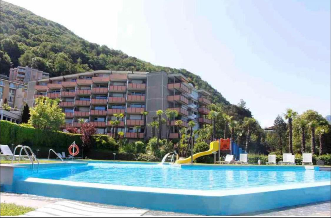 Apartamento Holiday On The Lake Lugano 2 Bissone Exterior foto